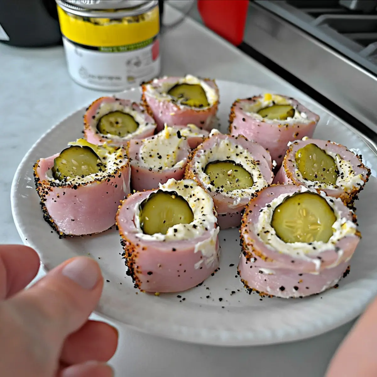 Delicious Keto Ham, Pickle, & Cream Cheese Roll-Ups Ready in Minutes 1 6e631a12 a59c 4bcf 8c87 5de388bb009btr tiyyfp